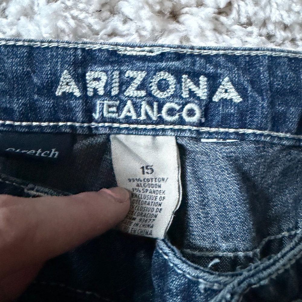 Trendy medium Arizona Jean Company Medium Blue Ankle capris long shorts Jeans an - Picture 4 of 5